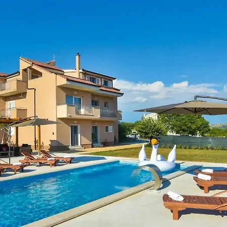 Holiday home House With A Swimming Pool Dugopolje, Zagora - 19033