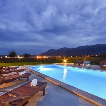 Holiday home House With A Swimming Pool Dugopolje, Zagora - 19033 *